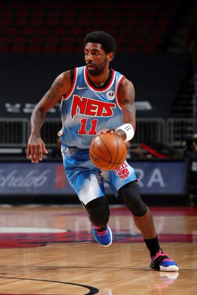 熊猫体育首页包含Faker在公牛比赛中关键助攻，惊险取胜引发热议！的词条